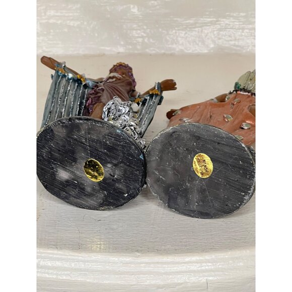 Two statues of two very cute African women with their pets  6" - Picture 6 of 9